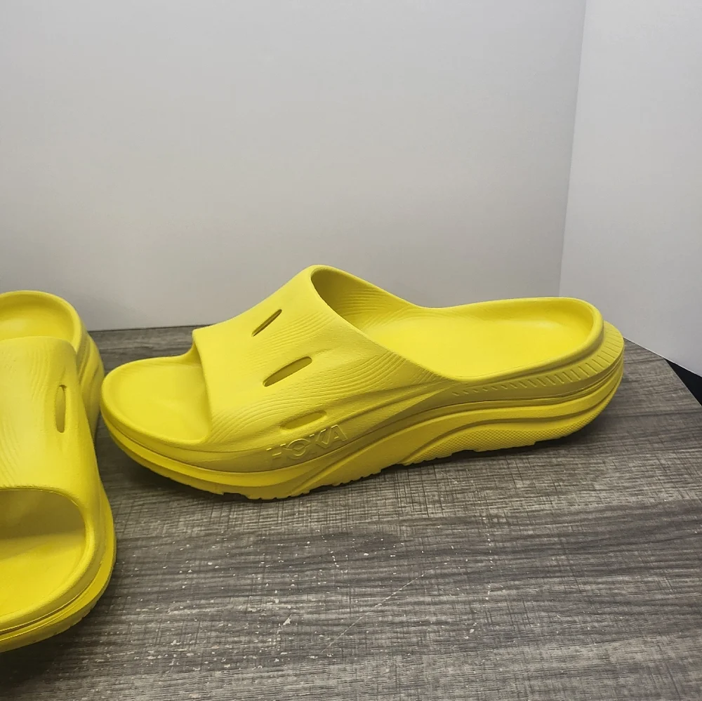 Hoka One One Ora Recovery Slide 3 New Men’s Size 12 US Passon Fruit